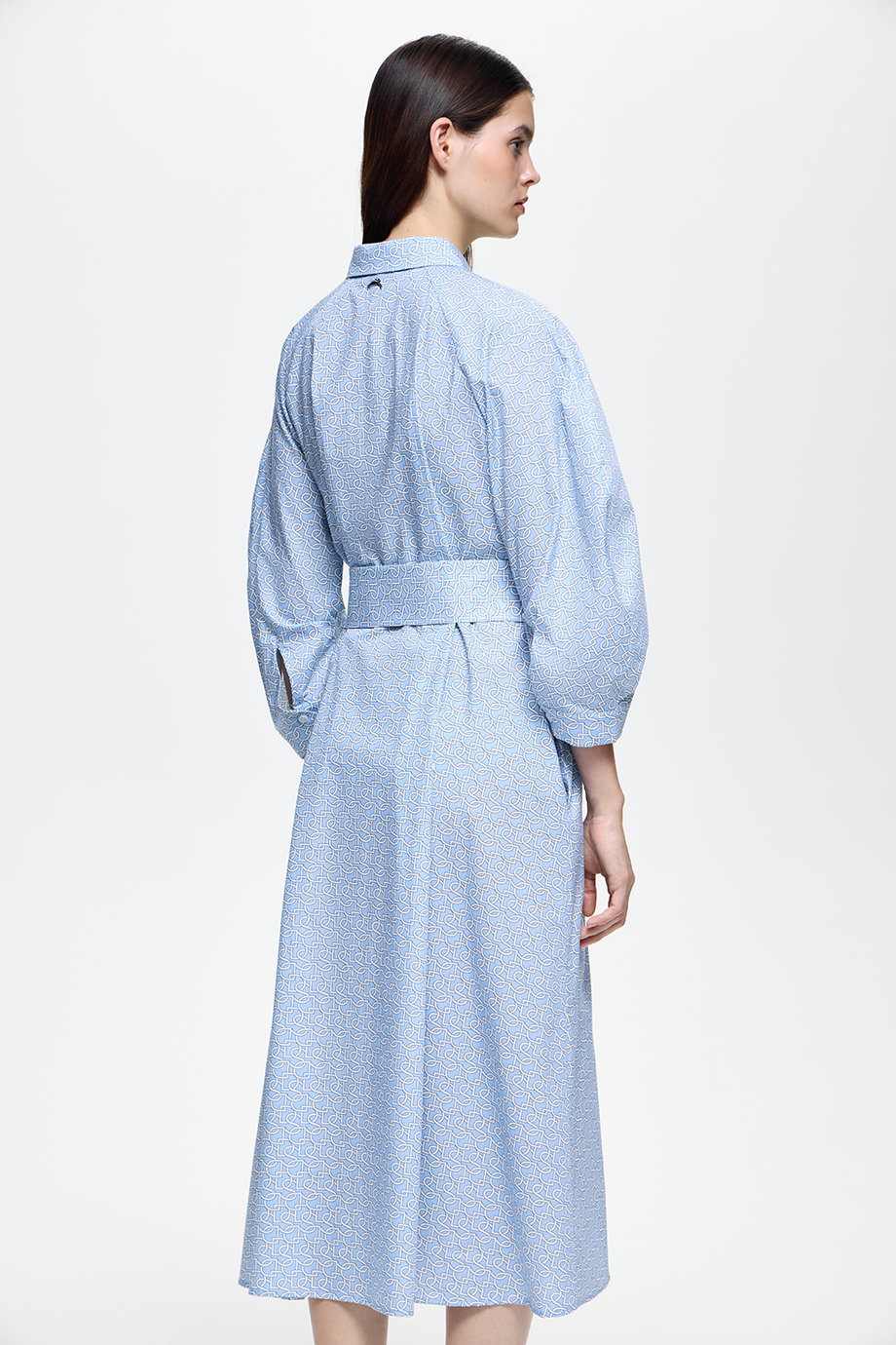 Платье-рубашка с лого-паттерном
