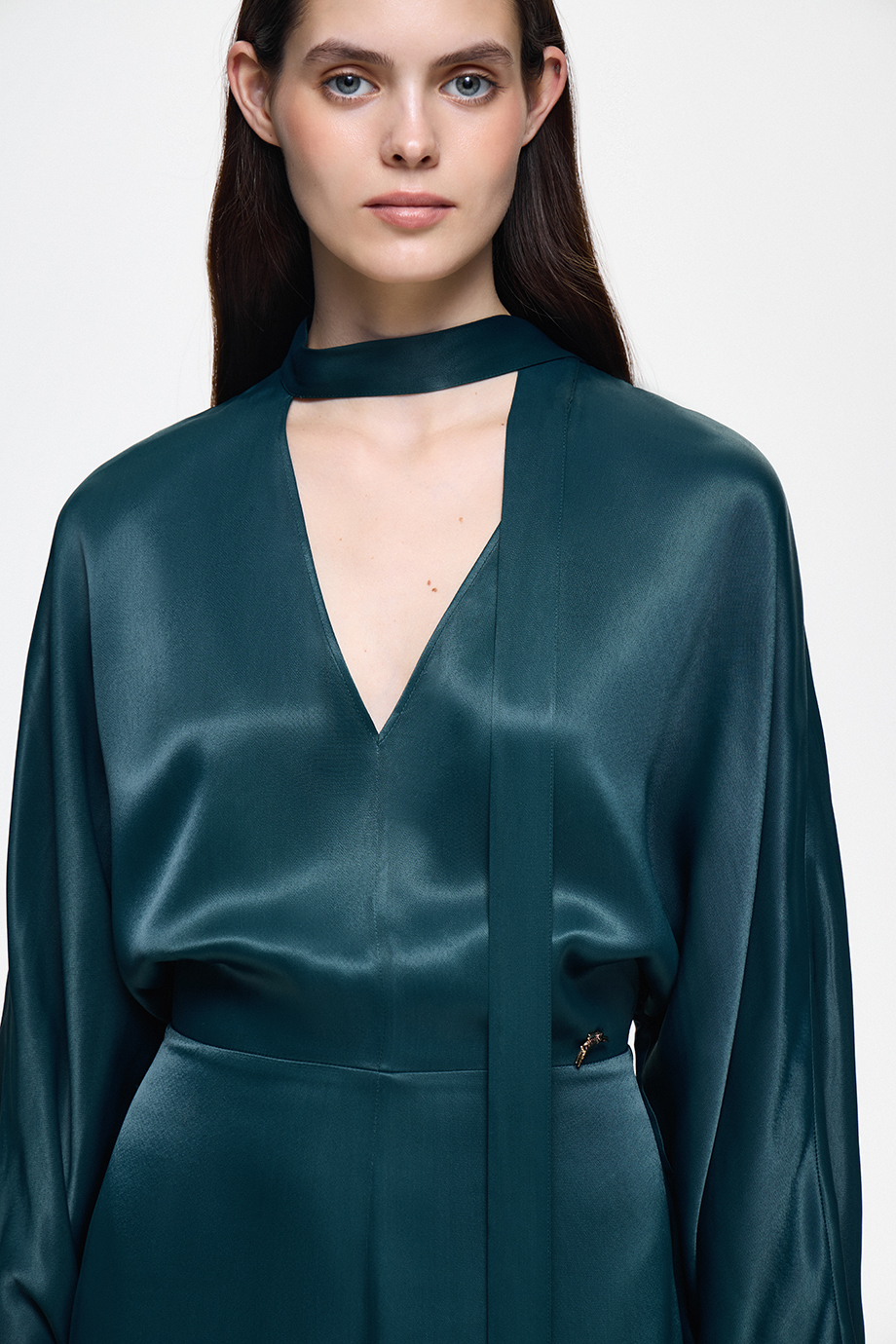 Платье из сатина с бантом