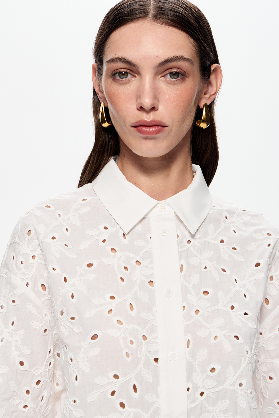 Блузка из хлопкового шитья