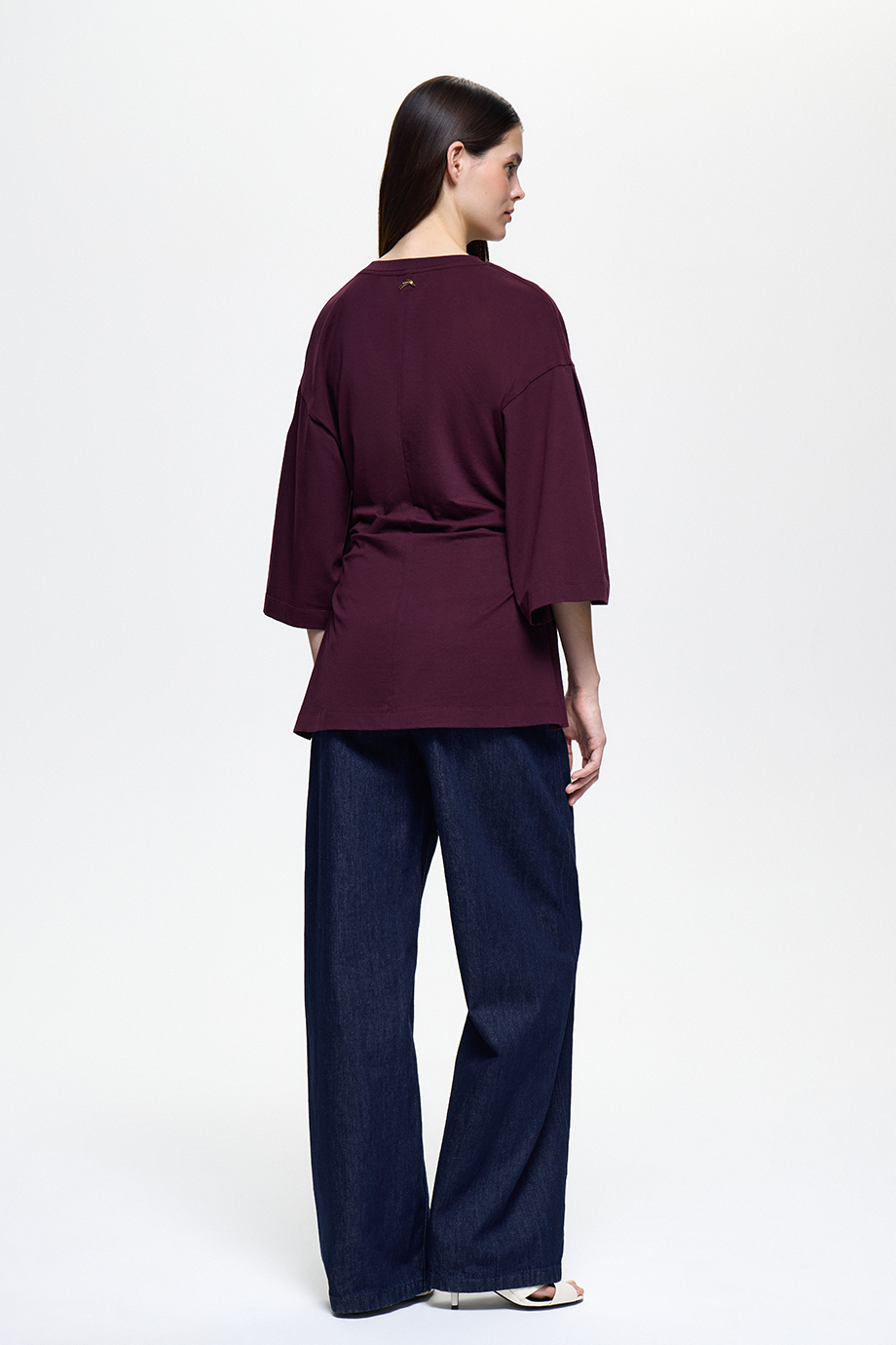 Футболка приталенная