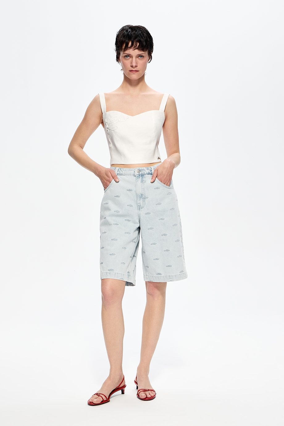 Шорты джинсовые с вышивкой