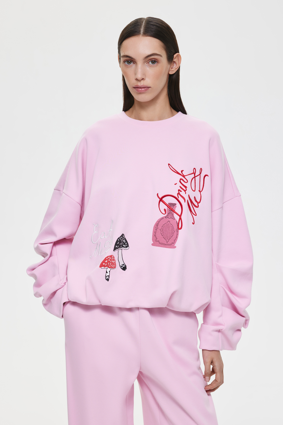 Свитшот-баллон с вышивкой Свитшот-баллон с вышивкой