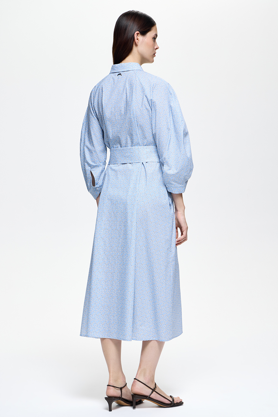 Платье-рубашка с лого-паттерном