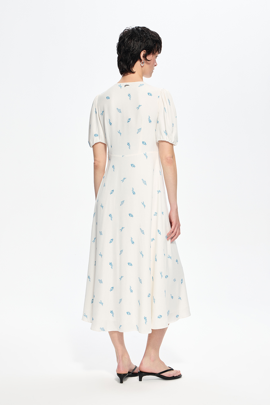 Платье полуприлегающее с принтом