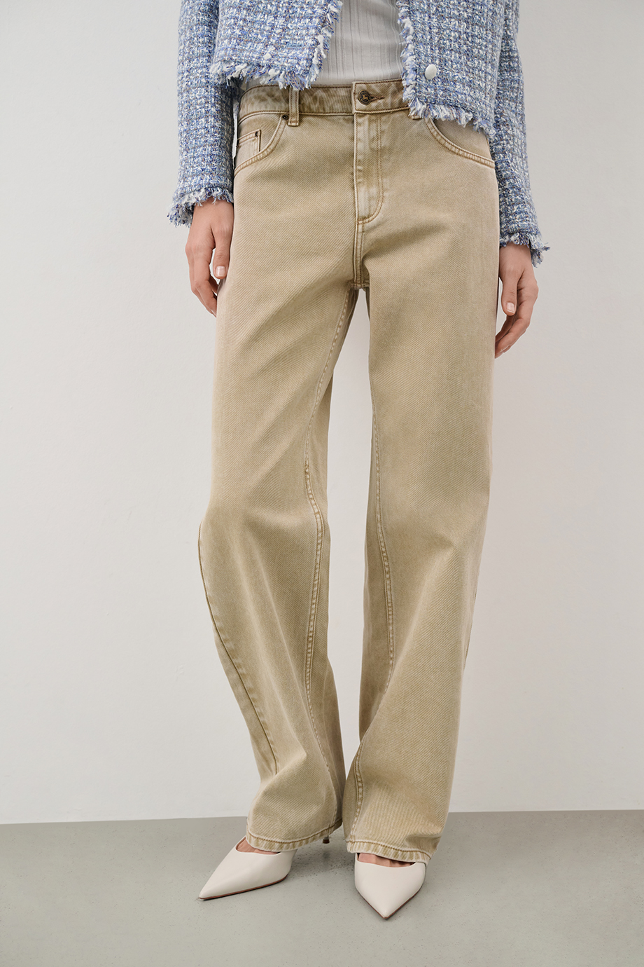 Джинсы Boyfriend с вышивкой