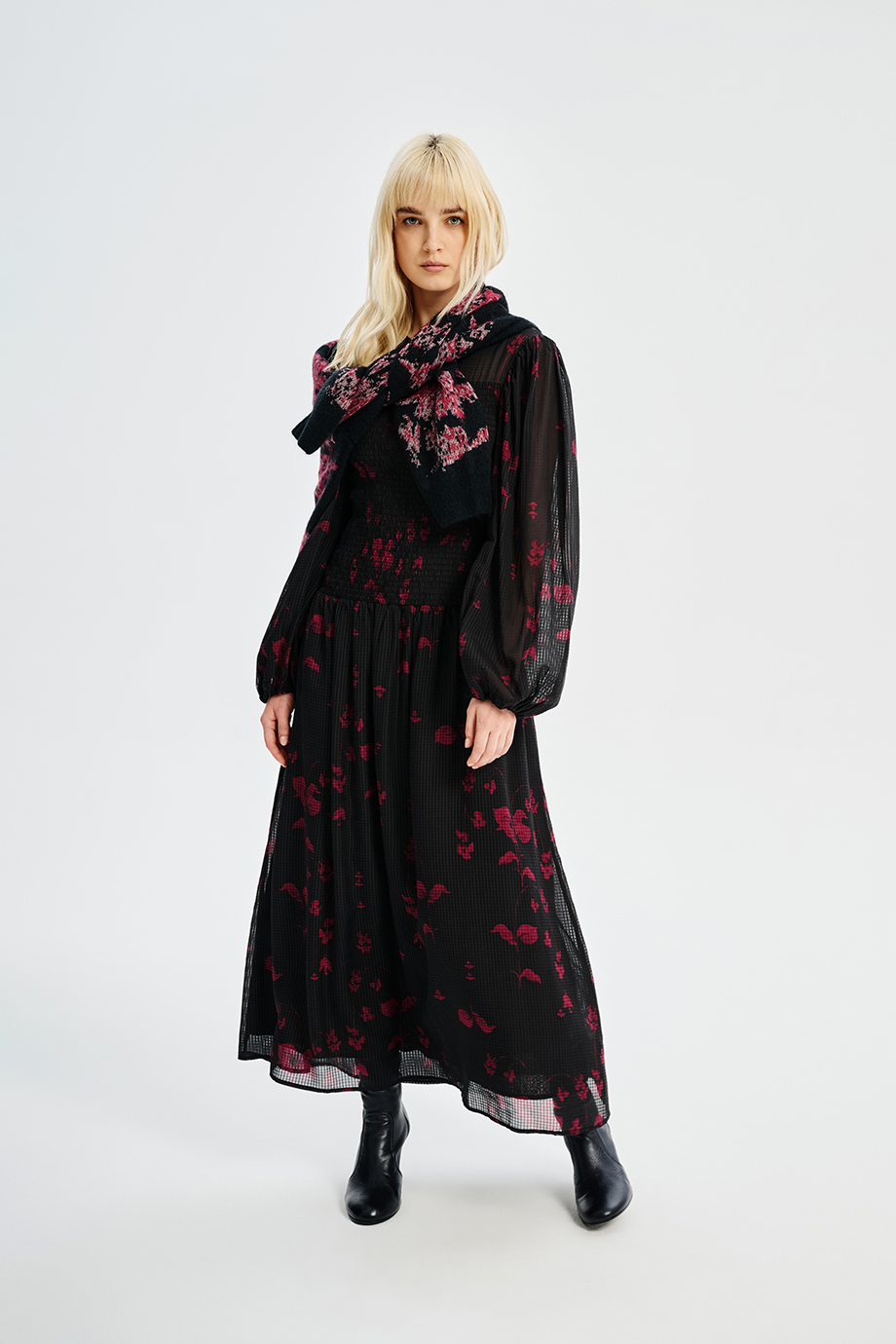 Платье с эластичным торсом