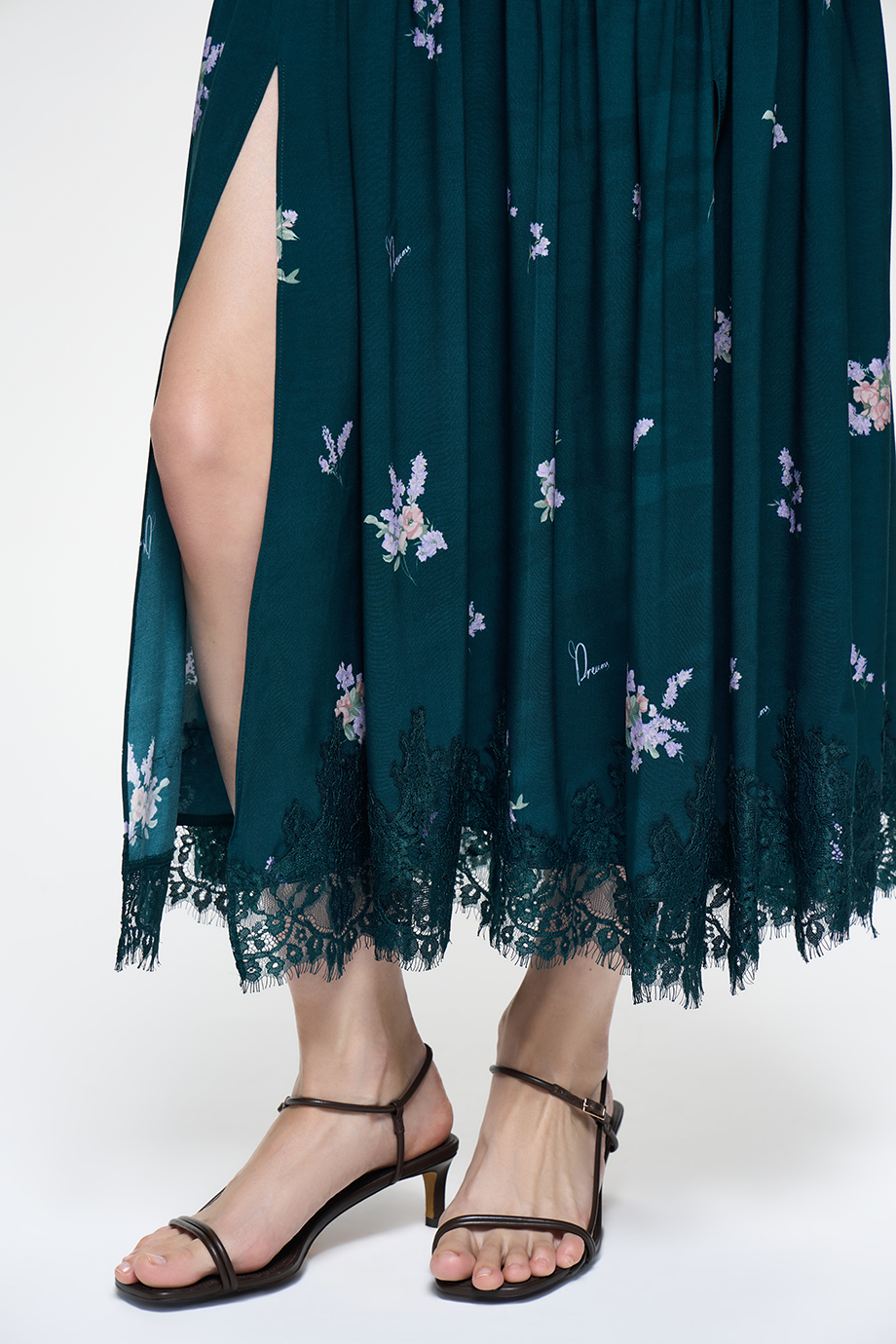 Сарафан с принтом и кружевом